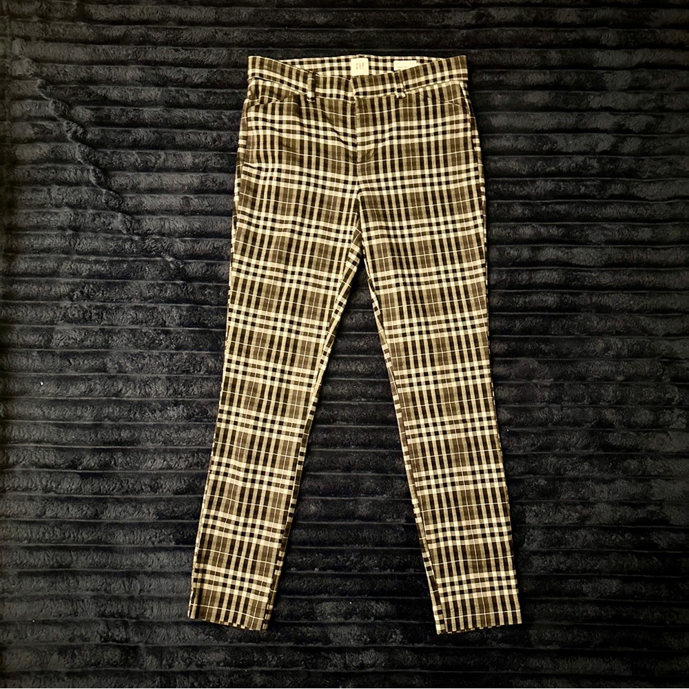 GAP Black, White and Gray Checkered Ankle Pants